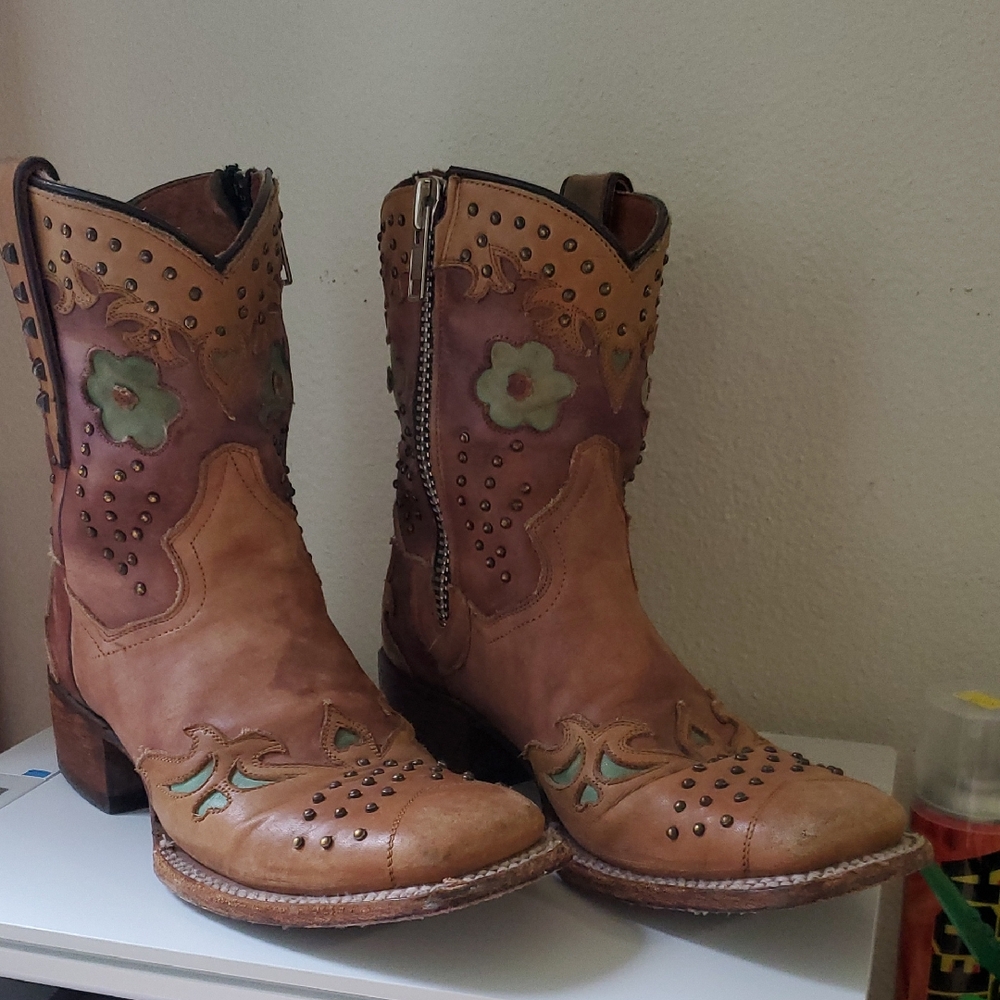 Dan Post Tan Embroidered  Boots With Studs